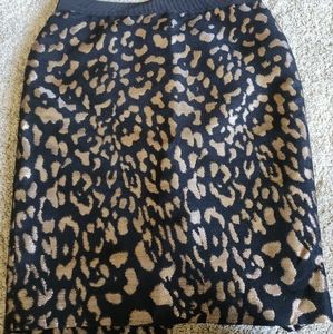 ANN TAYLOR LOFT BLACK GOLD SKIRT WOMEN ’s SIZE 10 PETTIT.Elastic waist band